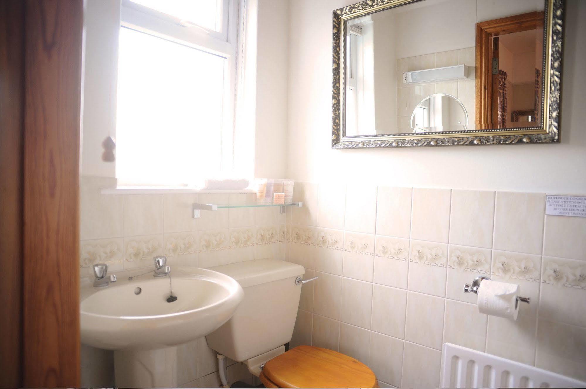 Chestnuts Guest House (Adults Only) Windermere Esterno foto