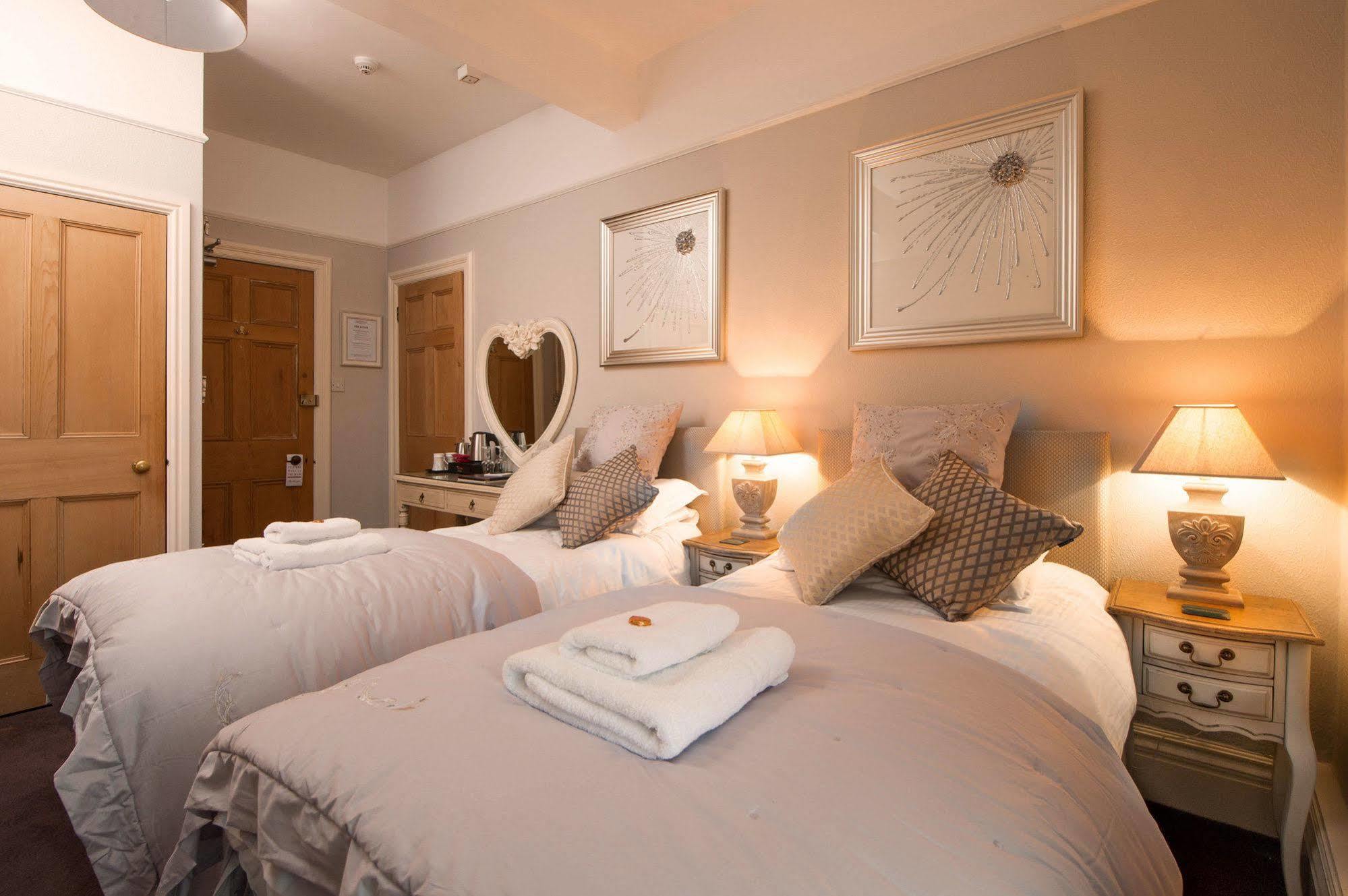 Chestnuts Guest House (Adults Only) Windermere Esterno foto